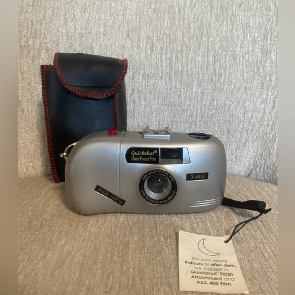 New Vintage Mango Quickshot DI-4410 35mm Film Camera
